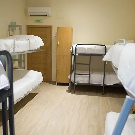 Puerta De La Luna 酒店 2*